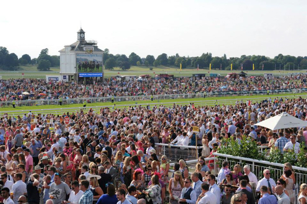 Crowd at Wet Wet Wet's performance at York Racecourse on July 30. Photo via York Racecourse.