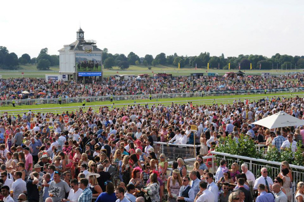 Crowd at Wet Wet Wet's performance at York Racecourse on July 30. Photo via York Racecourse.