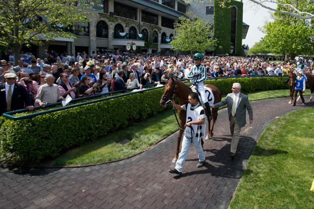 A crowd gathers around the paddock area during the April 2013 meet. Photo: Keeneland.