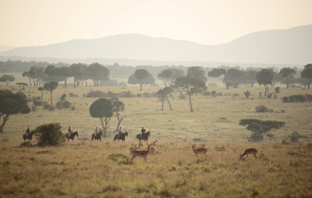 Safaris Unlimited group. Photo via Safaris Unlimited.