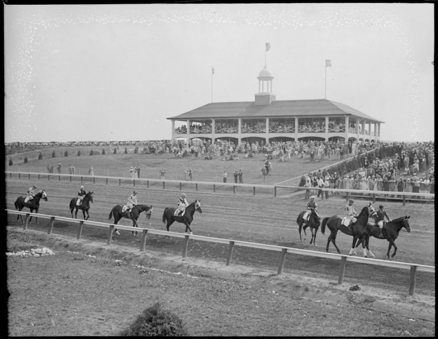 Rockingham Park's clubhouse in 1933. Photo provided by the Boston Public Library.