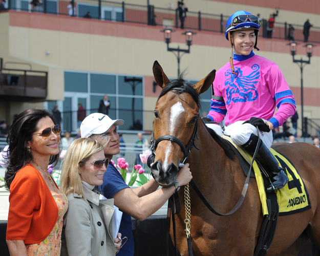 Sheila Rosenblum (left) and Linda Rice in the winner's circle with La Verdad and jockey Jose Ortiz after the 2015 G2 Distaff at Aqueduct. Photo: NYRA/Susie Raisher