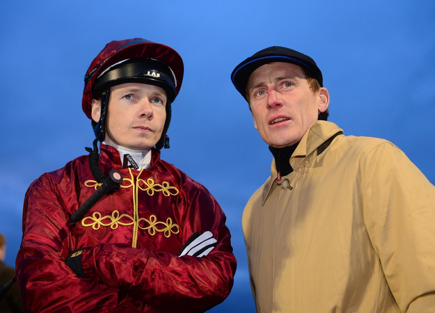 Trainer Johnny Murtagh talks with jockey Jamie Spencer at Dundalk Stadium. RacingFotos.com