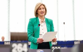 When politicians meet punters – racing as refuge and springboard