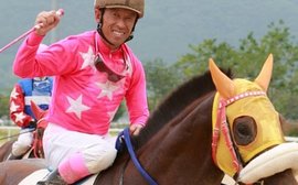 Goodbye Mr. Pink: Japanese veteran retires with a song after 46 years in the saddle at the age of 63