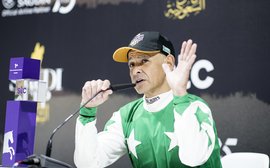 ‘America should do something like this’ - Mike Smith lauds Riyadh’s ‘one goggle’ dirt track