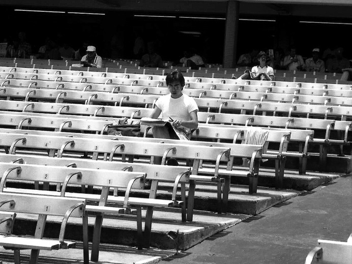 Like mind: Mark Cramer’s friend, the TV and radio writer Frank Cotolo, preparing for the action at Hollywood Park in 1987. Photo: nancyclendaniel.com