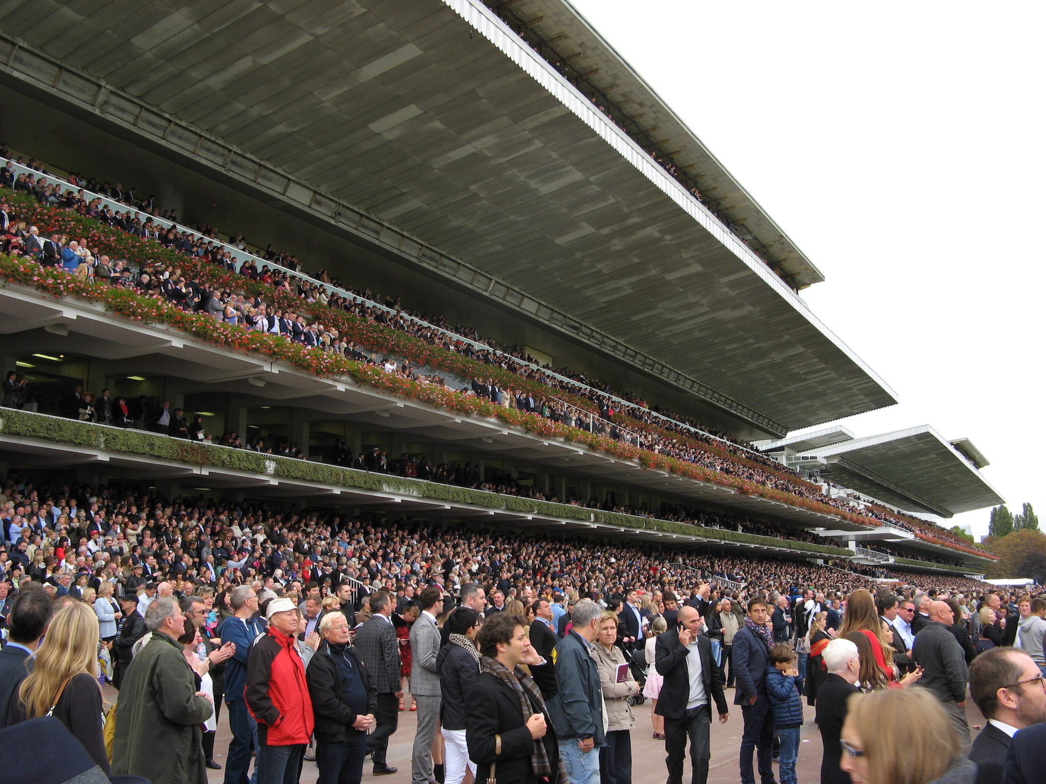 The Longchamp stands in 2014 - still the design from the 1960s. Photo: Copyleft