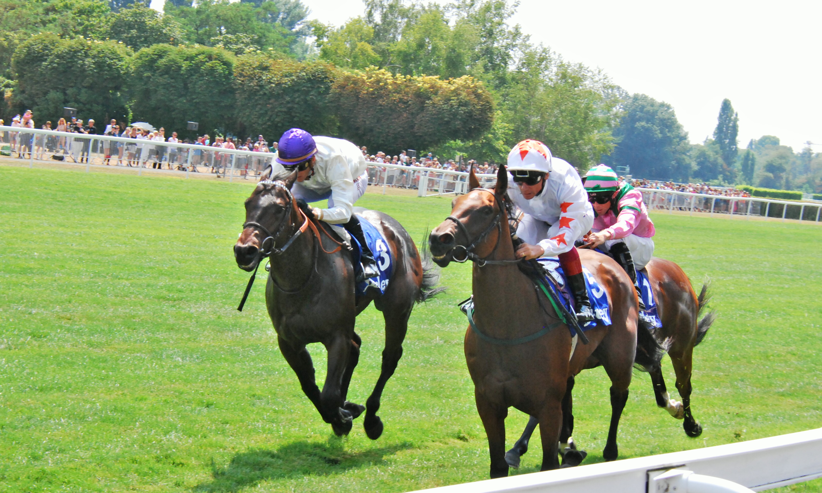 Signoro Cabello (Frankie Dettori) winning one of Maisons-Laffitte’s most famous races, the G2 Prix Robert Papin, last July. Under the plans to close the track, the race would be moved elsewhere. Photo: John Gilmore