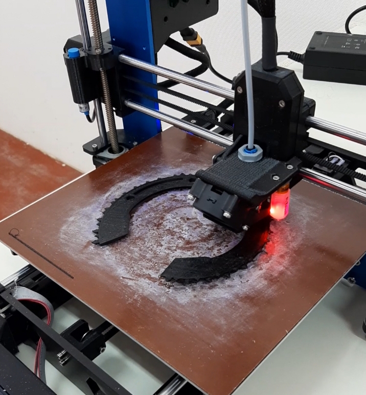 The 3D printing machine in Derek Poupard’s Dubai workshop