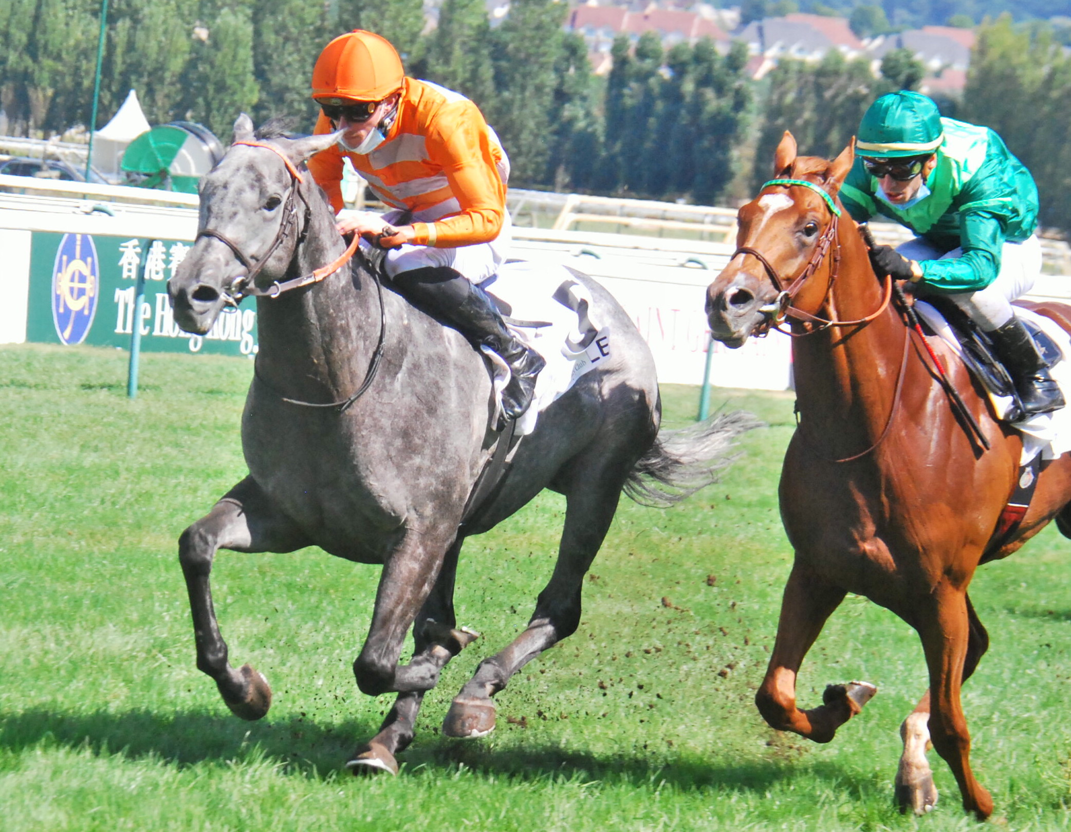 Skalleti (left) gets the better of subsequent Arc winner Sottsass in a G3 at Deauville in August 2020. Photo: John Gilmore