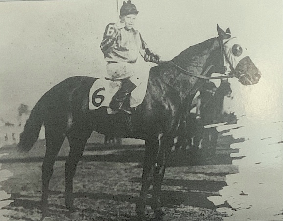 Tippity Witchet: 78 wins from 266 races over 12 years. This is the only known photograph