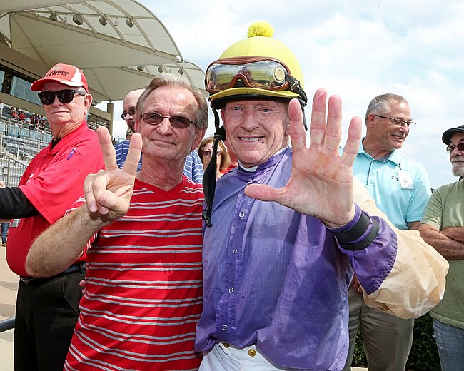 Prolific pair: Pat Day (left) with Perry Ouzts on the day the former became the seventh US jockey to reach the 7,000-win landmark. Photo: Coady