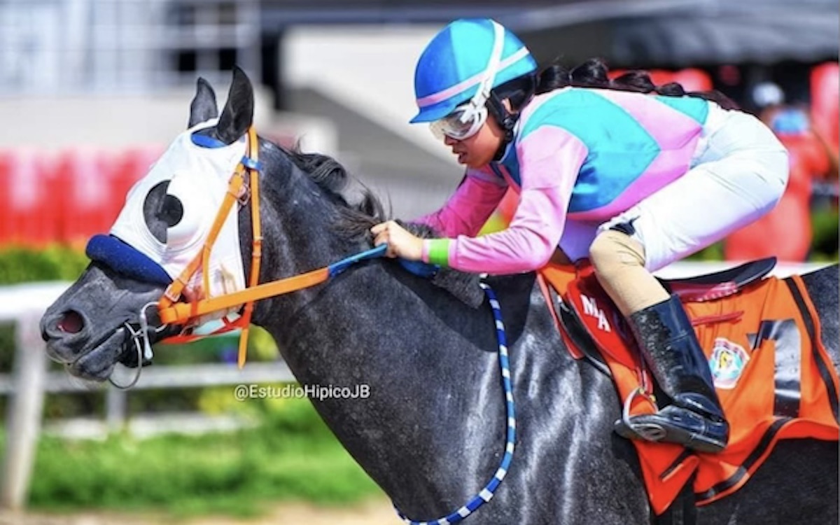 Mariangelys Almedina in action; she will graduate at the end of 2023. Photo: Estudio Hipico JB