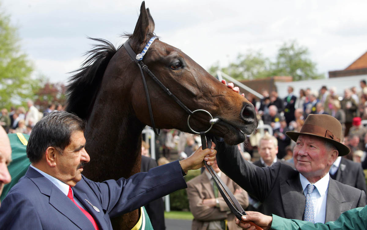 Classic success: Barry Hills with owner Sheikh Hamdan Al Maktoum after Ghanaati’s 1,000 Guineas victory under his son Richard in May 2009. Photo: Dan Abraham / focusonracing.com