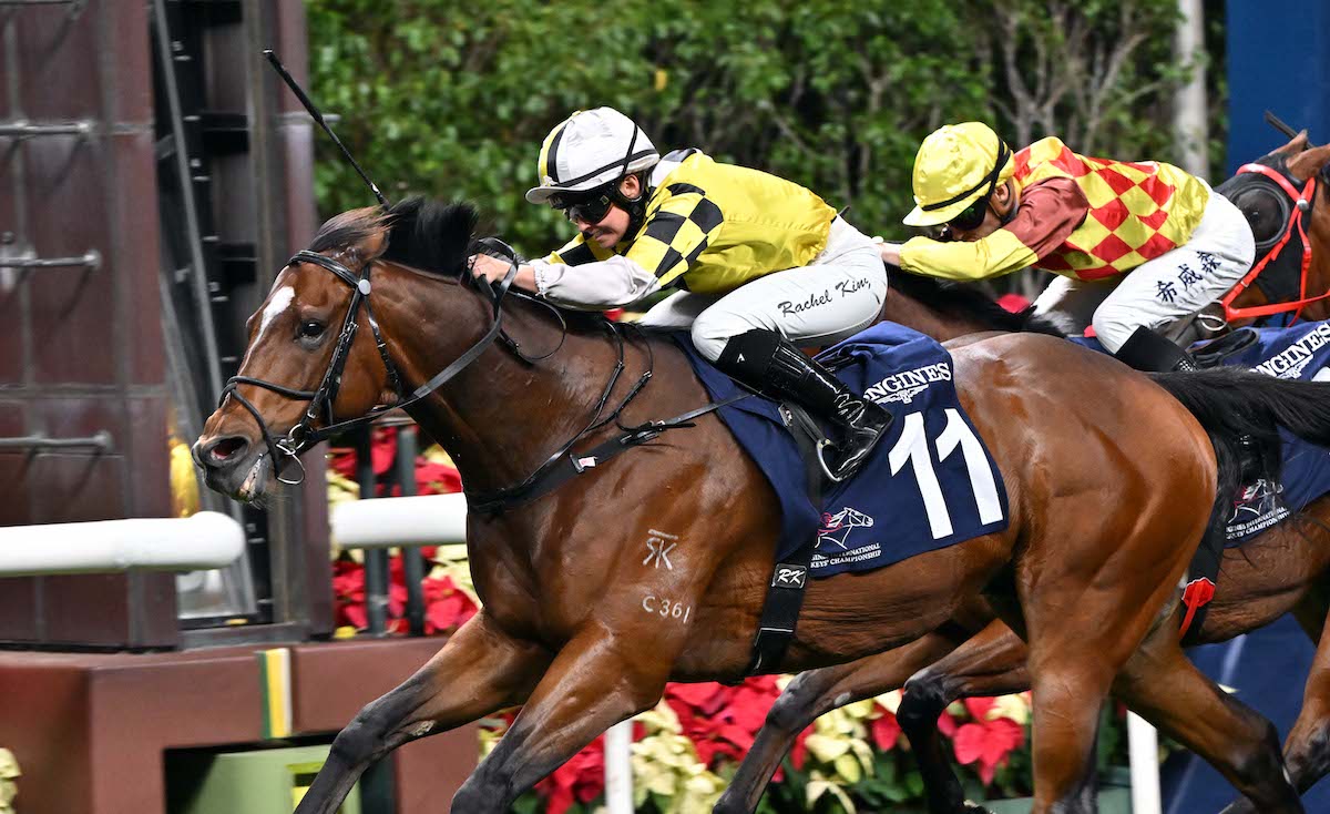 Rachel King scores on Oversubscribed on her first ride at Happy Valley. Photo: HKJC
