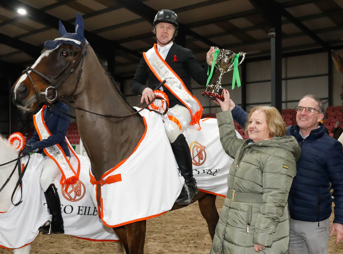 Nine-time Irish champion jockey Charlie Swan accepts the trophy on behalf of winning team Camas Park/Summerhill at the HRI Treo Eile Thoroughbred Classic. Photo supplied