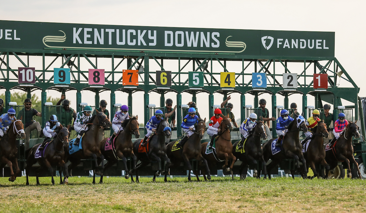 Racing at Kentucky Downs, set to $2.5m Nashville Derby in 2024. Photo: Grace Clark / Kentucky Downs