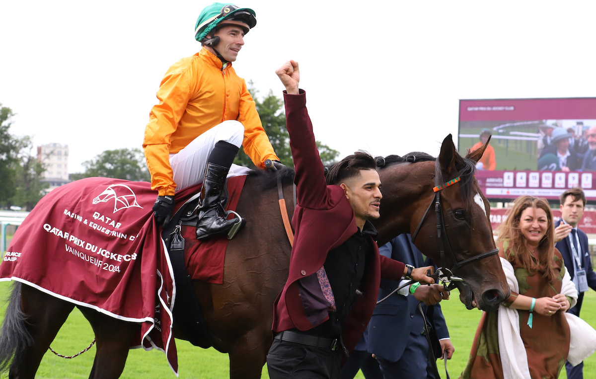 Chantilly heroes: Look De Vega and jockey Ronan Thomas after the Prix du Jockey Club. Photo: Sandra Scherning /focusonracing.com