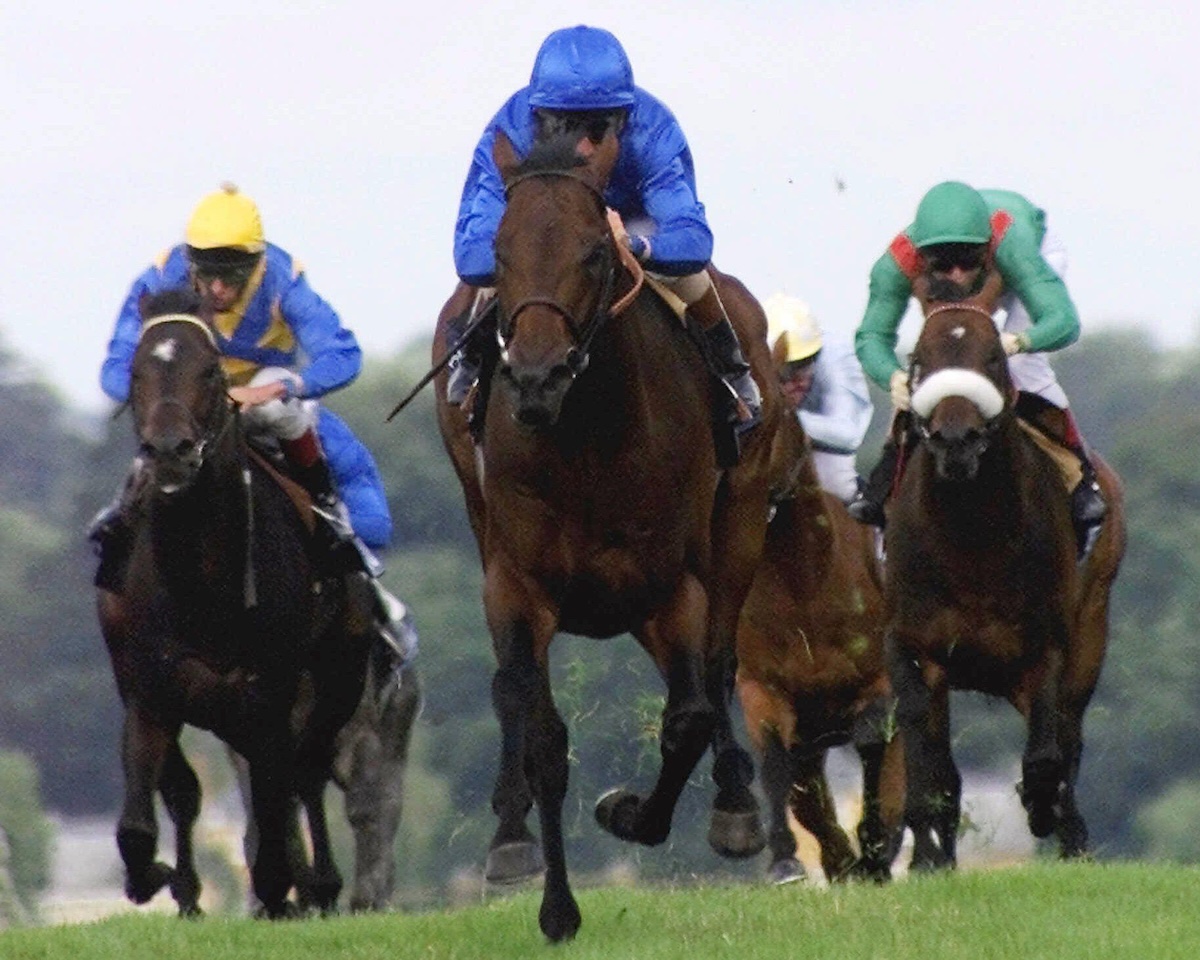 Dubai Millennium (Jerry Bailey, centre) powers to victory in the Prince of Wales’s Stakes of 2000. Photo: Associated Press / Alamy Stock (Max Nash)