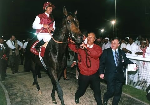 The dirt was a delight for Singspiel and Jerry Bailey in the 1997 Dubai World Cup. Photo: Gulf News archives