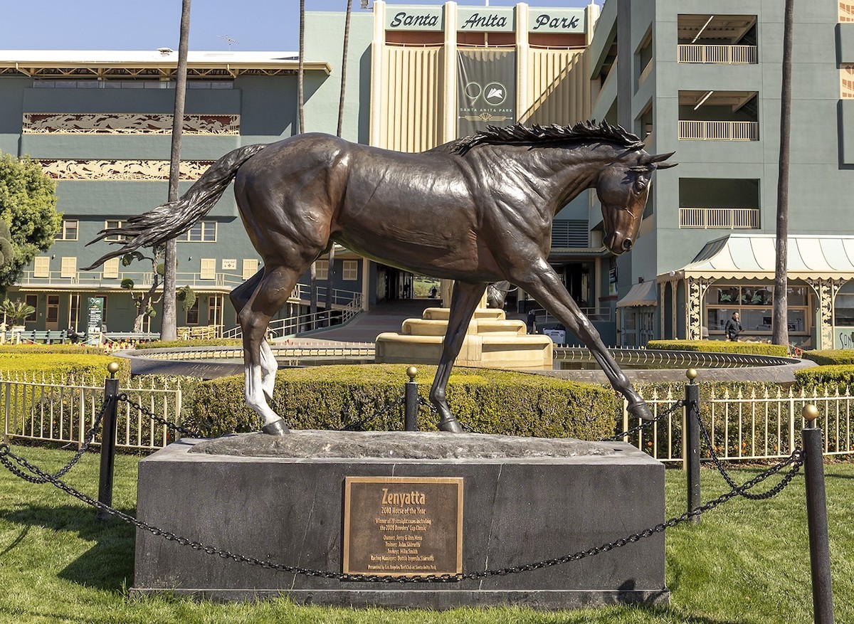 Nina Kaiser's bronze sculpture of Zenyatta graces the Santa Anita grandstand gardens. (Benoit photo)