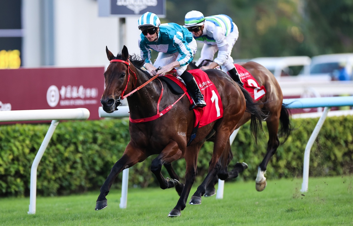 Back on top: Romantic Warrior (James McDonald) resumes winning ways at Sha Tin. Photo: HKJC