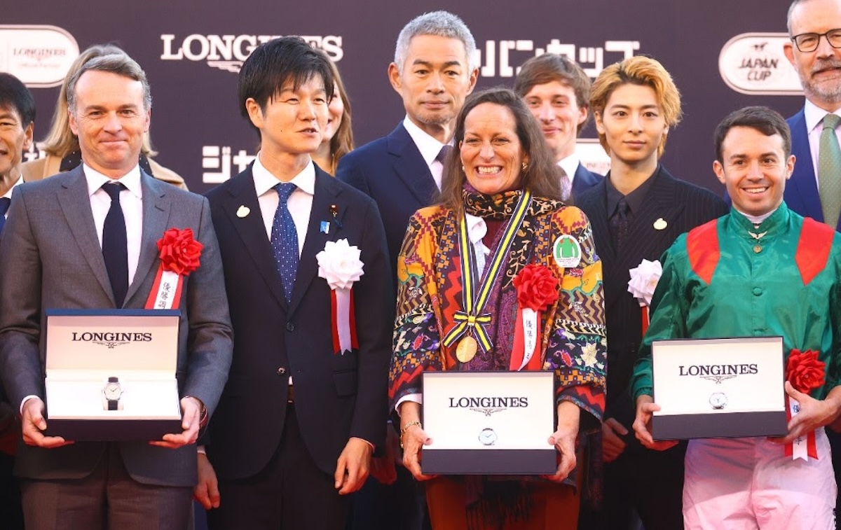 The Calandagan team, with Princess Zahra (centre), at the Japan Cup awards ceremony. Photo: France Galop