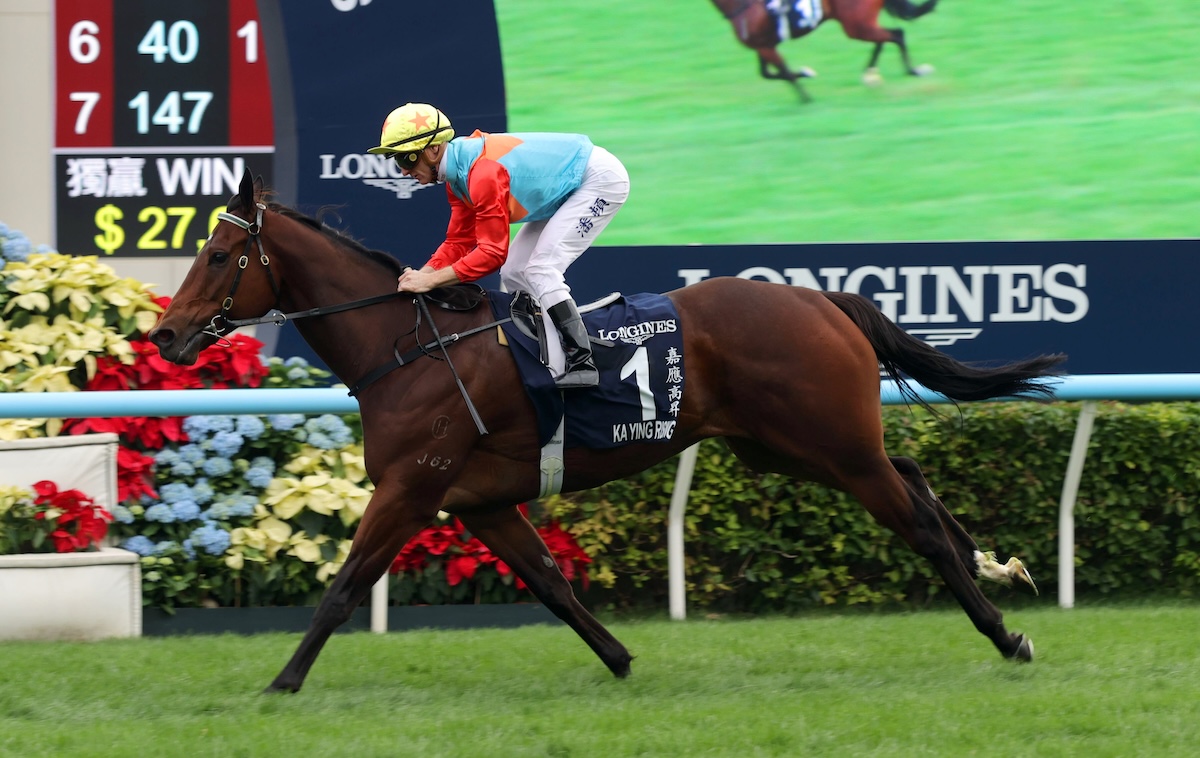 Unchallenged: Ka Ying Rising (Zac Purton) wins his 16th consecutive race in the HK Sprint. Photo: HKJC