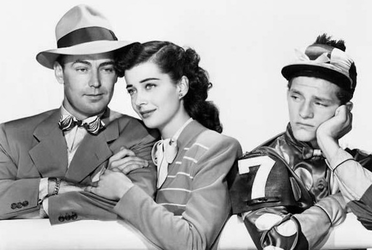 Gail Russell only has eyes for Alan Ladd as Salty O'Rourke, much to the chagrin of the jockey played by Stanley Clements.