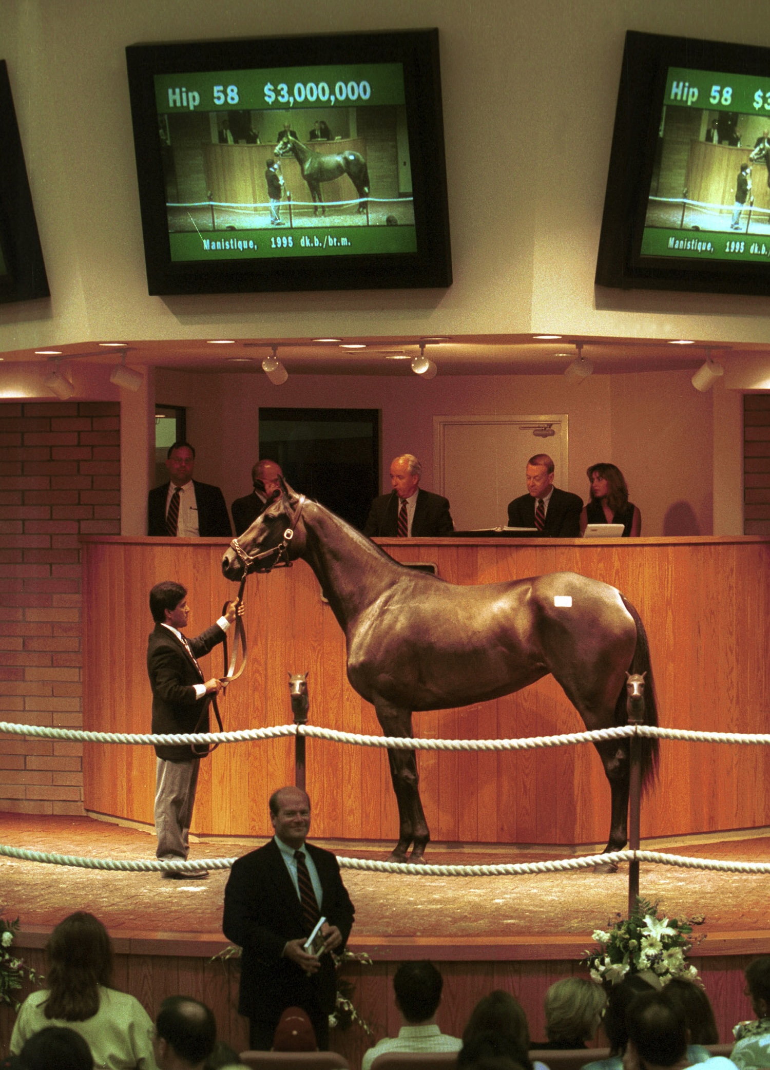 The Keeneland board lights up with Manistique's sale price as a broodmare. (Benoit photo) The Keeneland board lights up with Manistique's sale price as a broodmare. (Benoit photo)