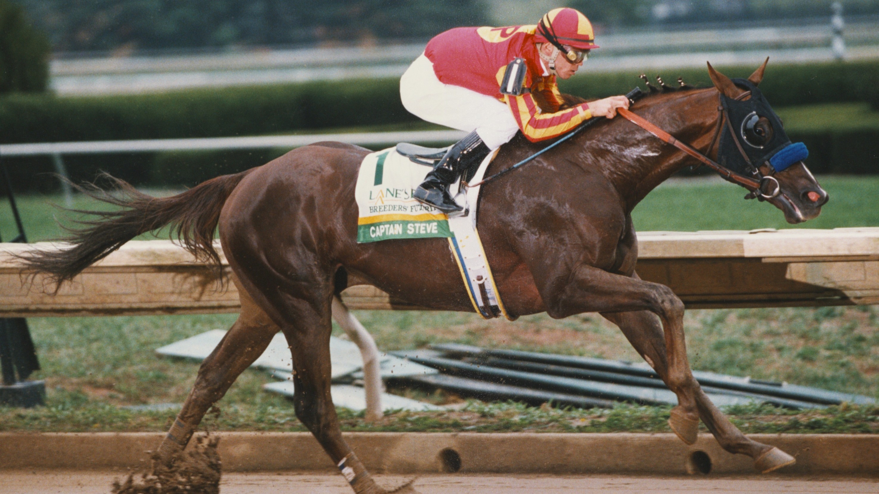 A sloppy Keeneland surface poses no problem for young Captain Steve in the 1999 Breeders’ Futurity. Photo: Keeneland Association/Bill Strauss